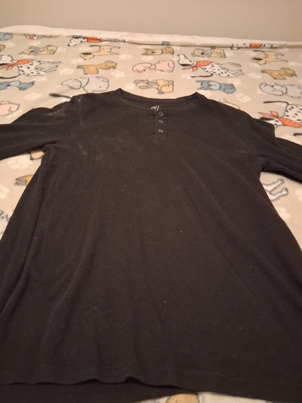 black long selves shirt for men